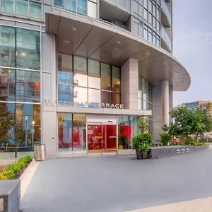 https://neat-open-concept-condo-downtown.niagara-fallshotels.com